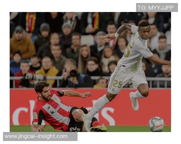 英超精彩对决本菲卡与巴萨战成平局神奇扑救成为全场焦点